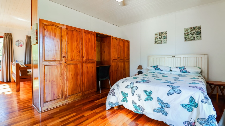 4 Bedroom Property for Sale in Sedgefield Central Western Cape